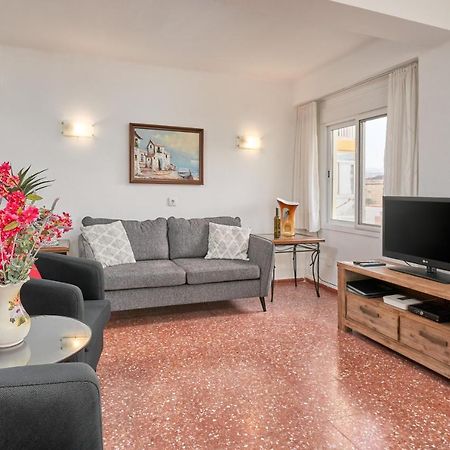 Apartment In Альгарробо-Коста Экстерьер фото