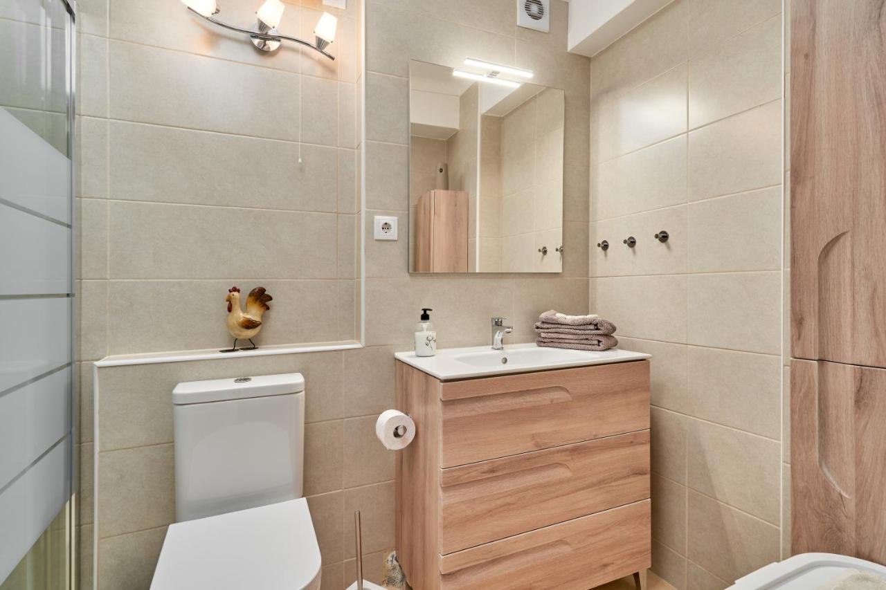 Apartment In Альгарробо-Коста Экстерьер фото