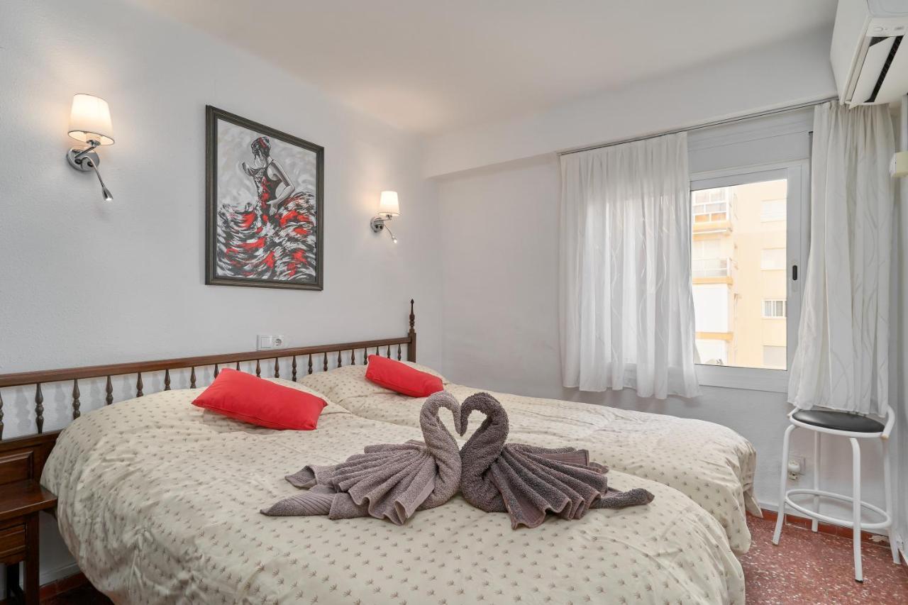 Apartment In Альгарробо-Коста Экстерьер фото